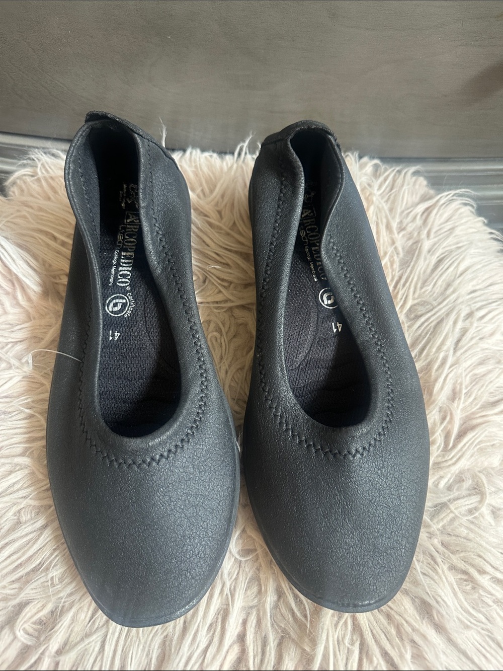 Arcopedico Black Slip-On Comfort Flats
